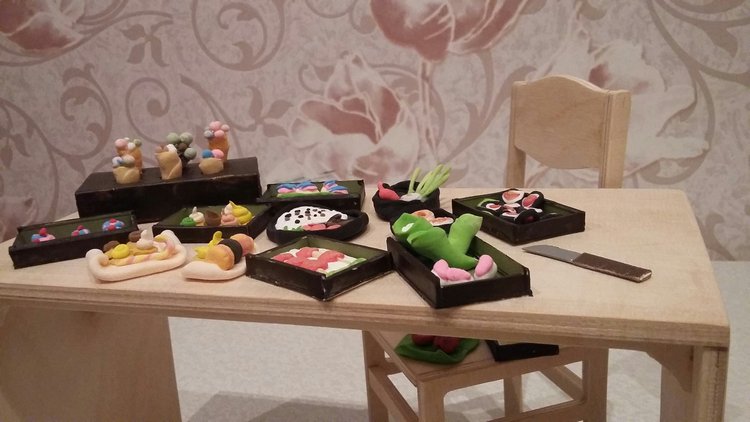 Слепила из того, что было. Кукольная еда из самозастывайки. Бенто