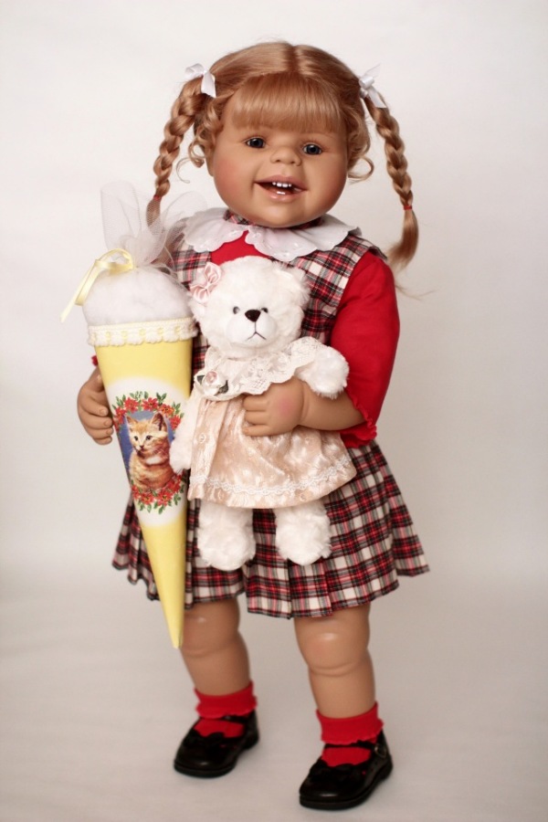 Что такое Schultüte? И с чем его едят