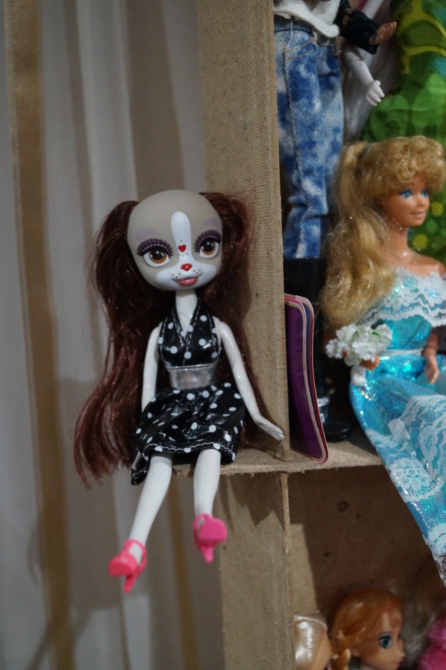 Вторая выписка ноября. Как поставить куклу на ножки, если их нет. Соединяю туловище и голову. У нас и пирамидки лечатся