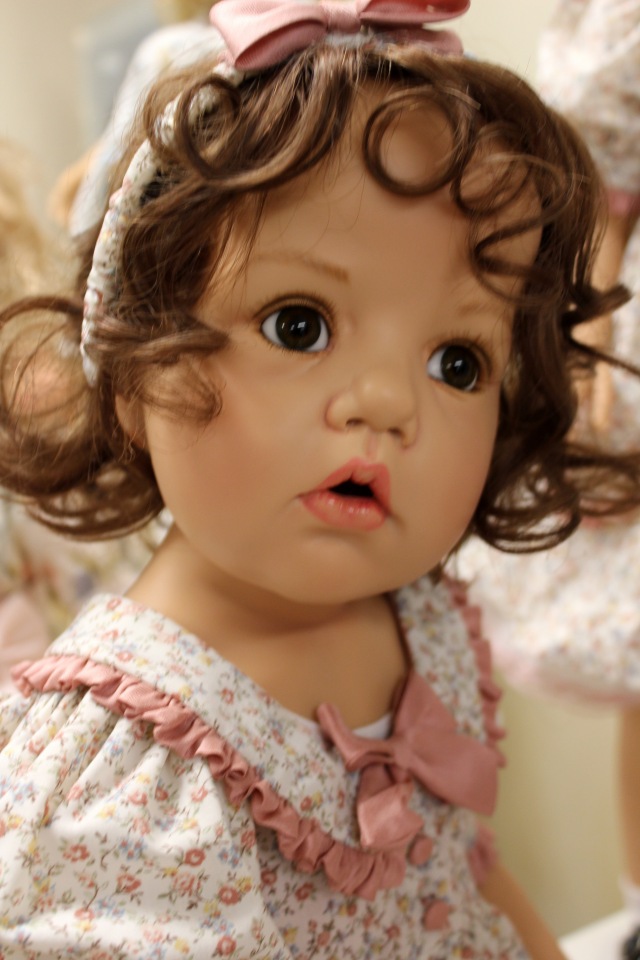 Рождественская встреча в магазине/клубе коллекционных кукол (фото 9)