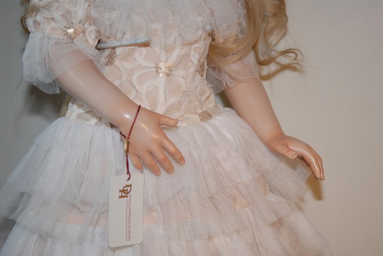 Новый образ для фарфоровой в воске Гунзелки