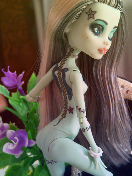 Загадочная мертвая девушка (фото 8)