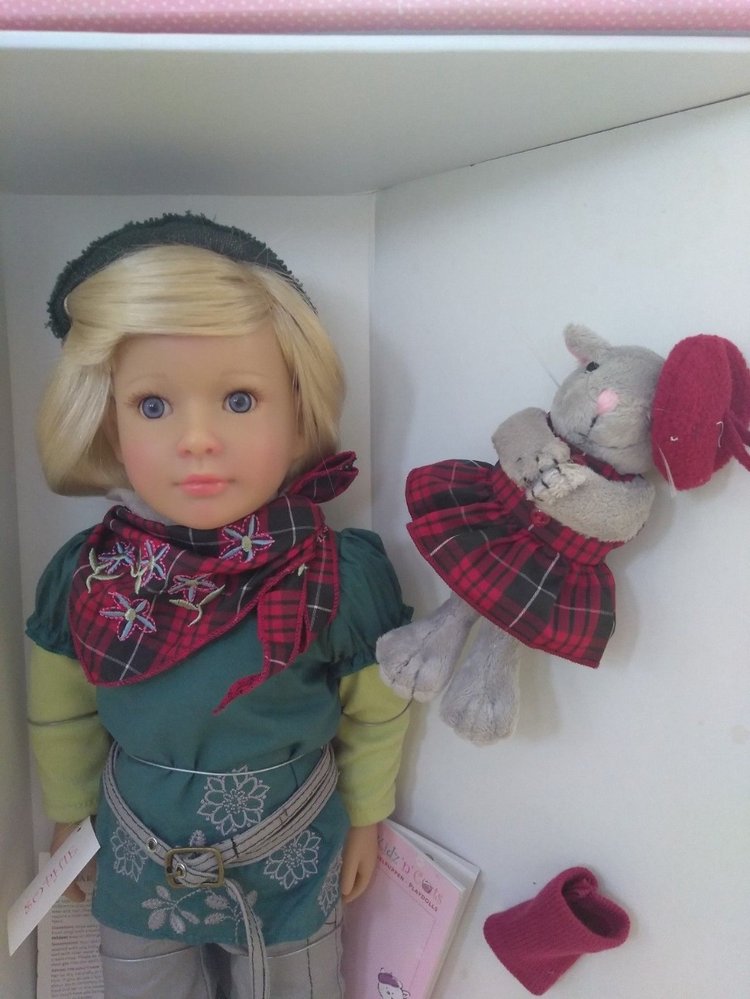 Кидзы в лицах. Куклы 2012 года