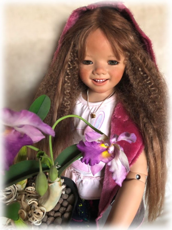 Показ химочек продолжается ... с нами сегодня замечательная Лиска