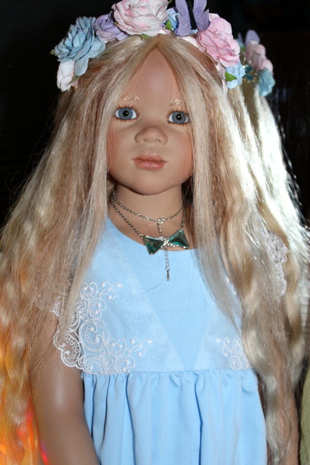 Две блистательные блондиночки, Нандини и Сарай