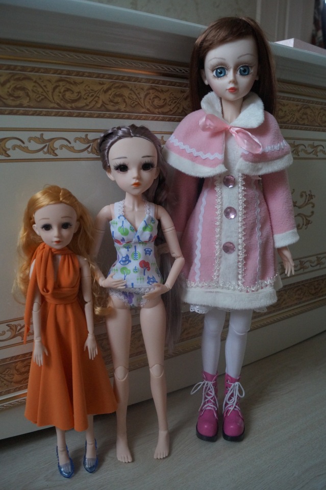 Я подарила сестрёнке куклу, она назвала её Агата