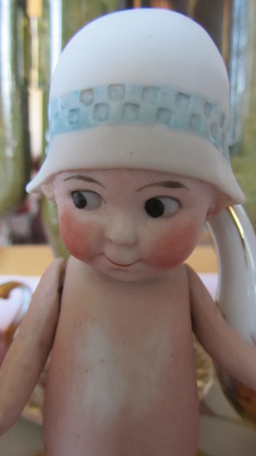 Крошка с ладошку. Осторожно! фото НЮД: 18+ - много, 6+ - в самый раз (фото 3)