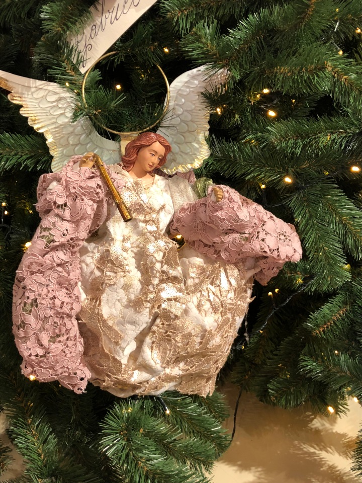 Москва предновогодняя... выставка новогодних елок в ГУМе - очень красиво