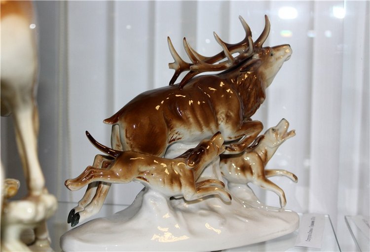 Выставка "Хрупкий мир фарфора", Старицкий краеведческий музей