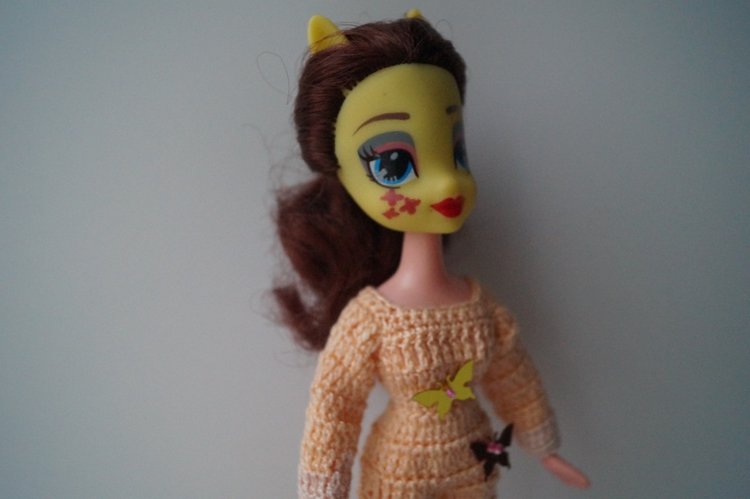 Первая июльская выписка. Две разные поломки шейного крепления - исправляем. Санаторий для кукол. И новые пациенты