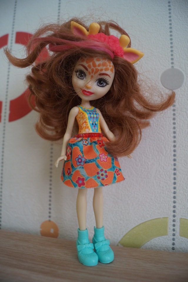 Четвёртая июльская выписка. Поломка шеи Энчантималс. Новые реснички двум пациентам. Как обуздать непослушные волосы