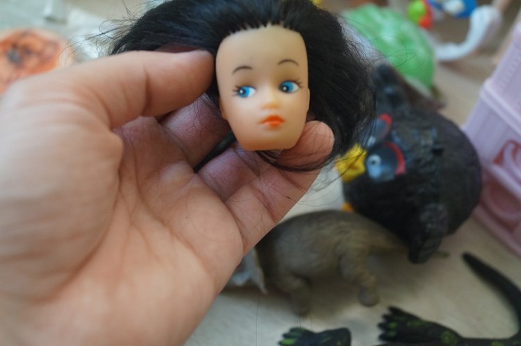 Приехали три посылки, открыла, а их четыре