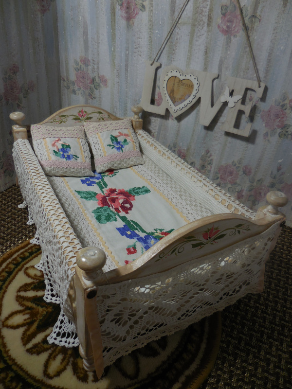 Доброй ночи, малыши, или кроватки в кукольном хозяйстве