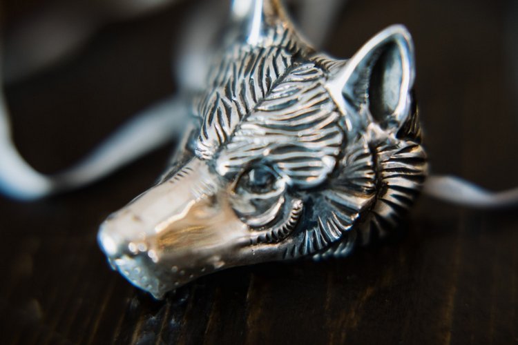 Девушка с татуировкой павлина и Красная Шапочка - фарфоровые куклы