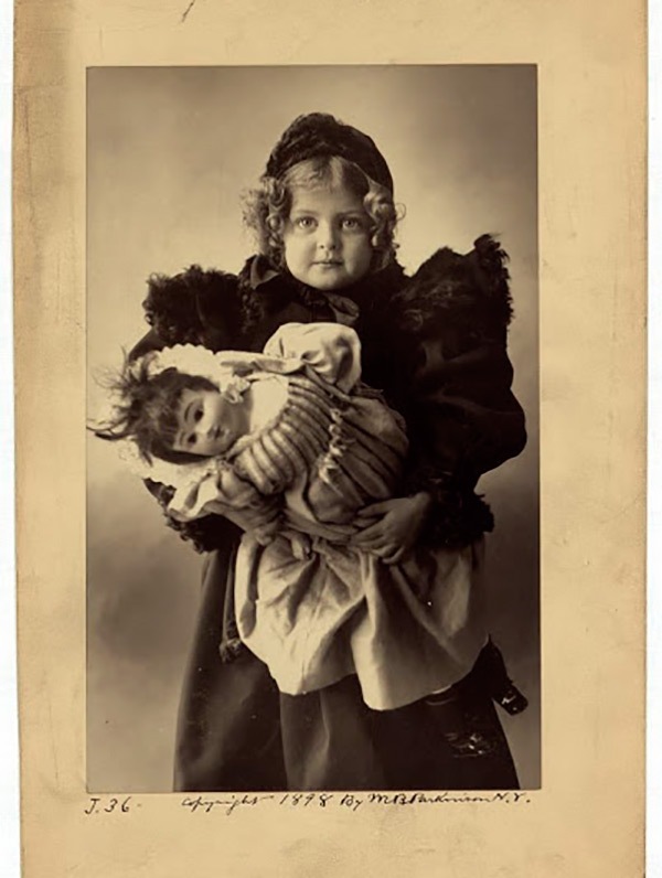 Мгновения жизни застывшие в фото или девочки другой эпохи