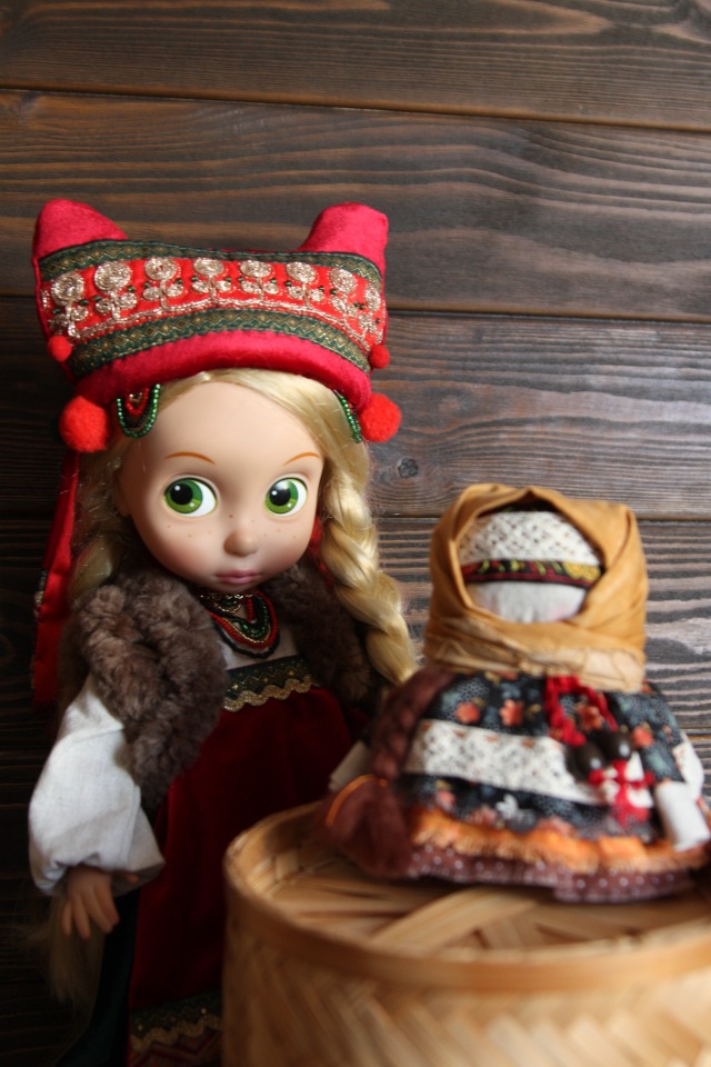 Русский народный костюм с кичкой для кукол Дисней Аниматорс (фото 3)