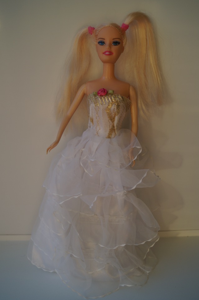 Вторая июльская выписка. Лечение глазок: отсутствие радужки, косоглазие. На лечении была ГДРочка. Голова+тело= красивая