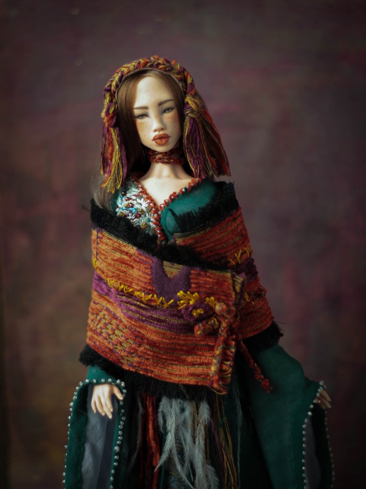 Инди. Волшебная лиса. Фарфоровая шарнирная кукла