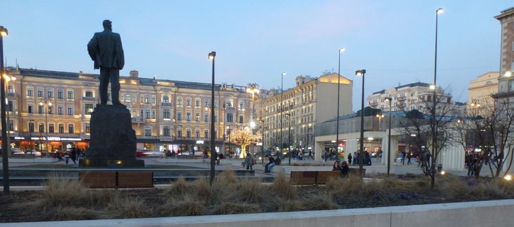 Мой родной любимый город, выставка Мишек и немного о Москве