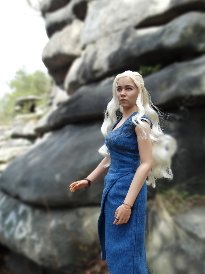 Ещё немного Дейнерис. Экшен-кукла Daenerys от ThreeZero