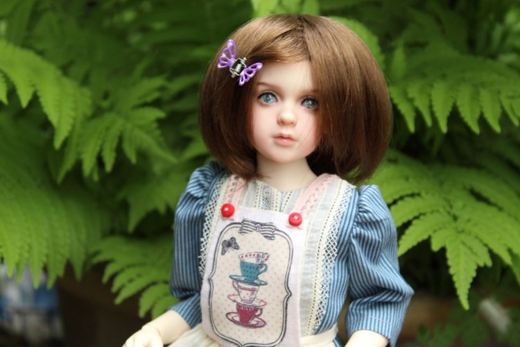 Розочка в образе Алисы. Домашнее видео