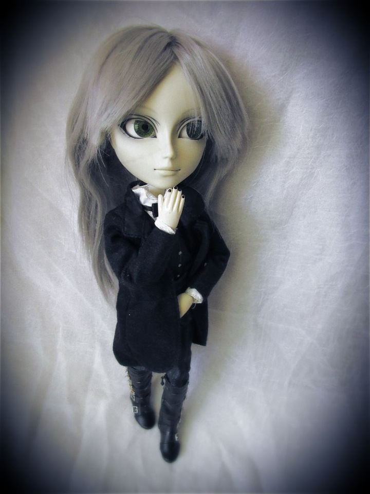 Забытый вальс алого и серого (фото 3)