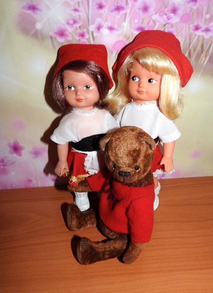 Авторский мишутка и куколки ГДР