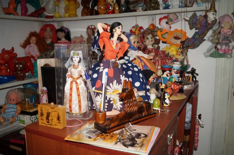 Вторая июльская выписка. Лечение глазок: отсутствие радужки, косоглазие. На лечении была ГДРочка. Голова+тело= красивая