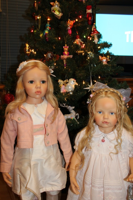 Новогодняя елка с моими куклами от Hildegard Gunzel