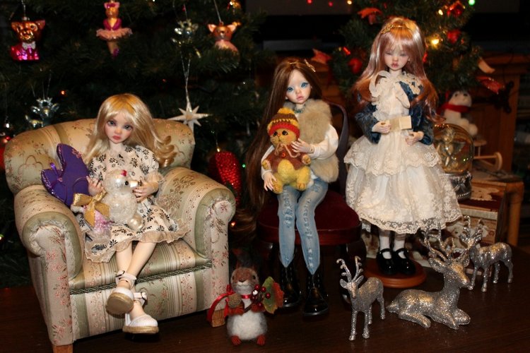 Праздничная история с моими девочками BJD