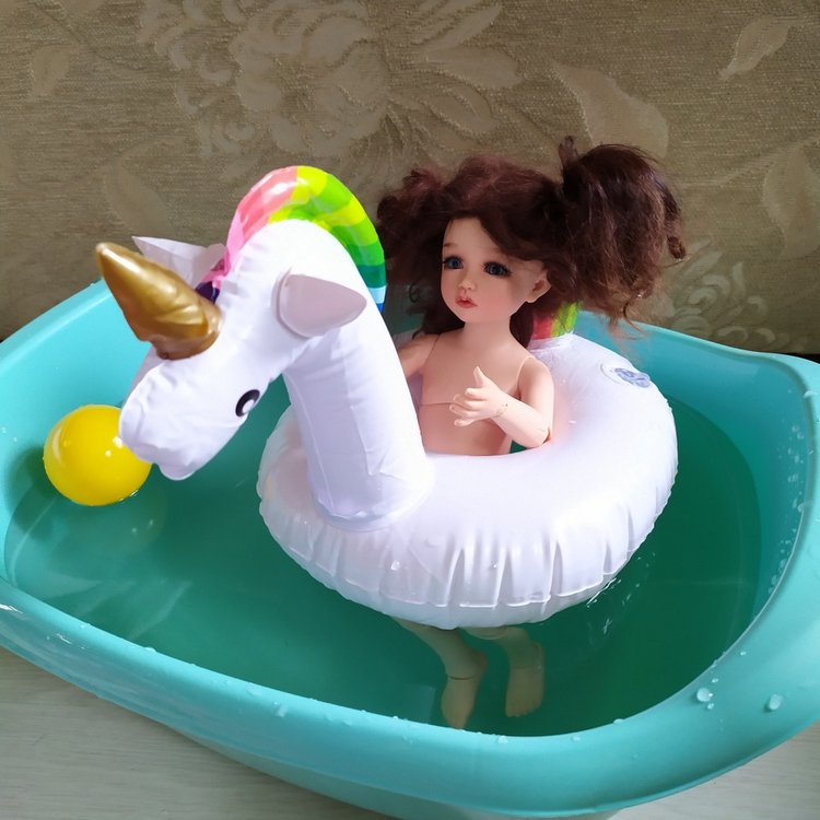 Как мы догоняли лето или примерка кругов для бассейна моей Боночкой