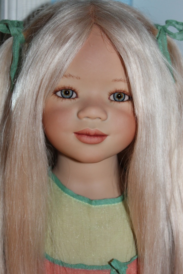 Две блистательные блондиночки, Нандини и Сарай