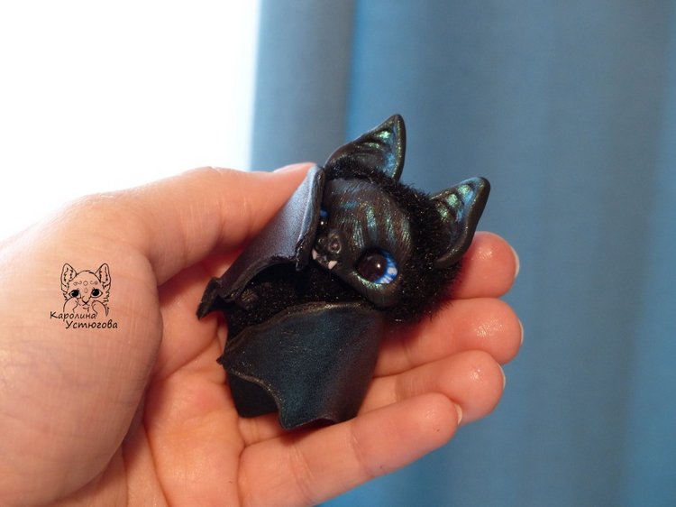 Сапфировая летучая мышка — Игрушки в смешанной технике (мех и глина): Арт