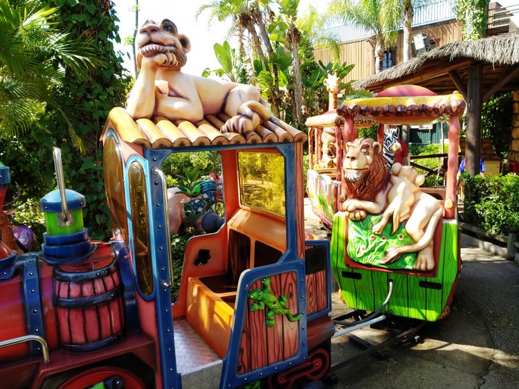 Тайна моего имени. Часть девятая. Испания, Бенальмадена, Парк Тиволи. Лесли путает все планы