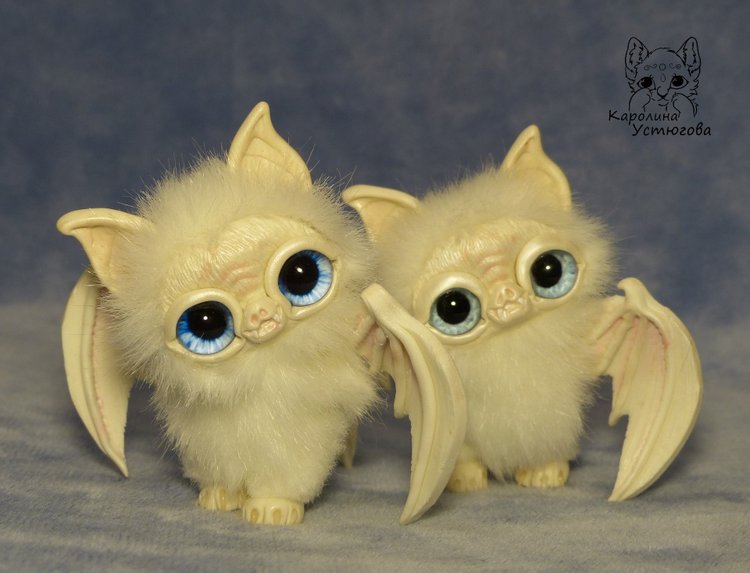 Летучие мышки, белые. Мы наконец-то успели на Хеллоуин