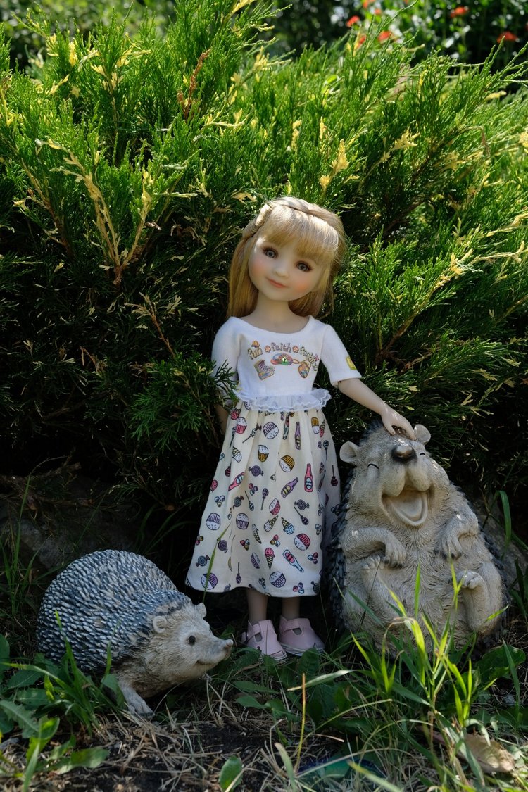 Прогулки с Сарой и Беллой RubiRed Galleria/Effner