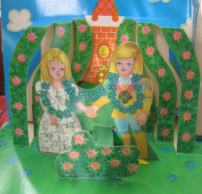 Еще одна волшебная книга — Интересные игрушки и фигурки (разное): редкие (фото 9)