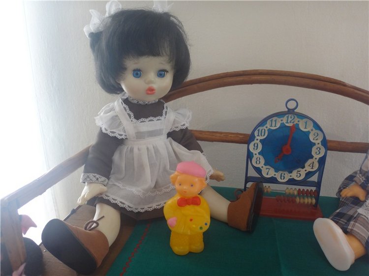 Выставка " Лабиринты кукольной жизни"