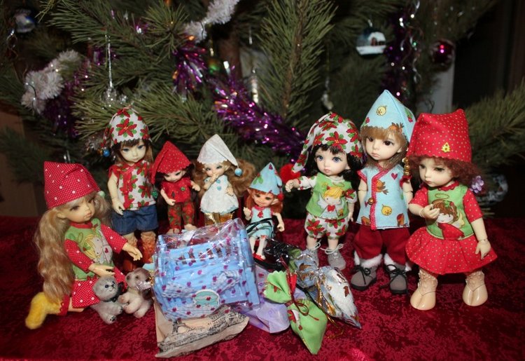 Спасибо вам, Снегурочки нашего Деда Мороза