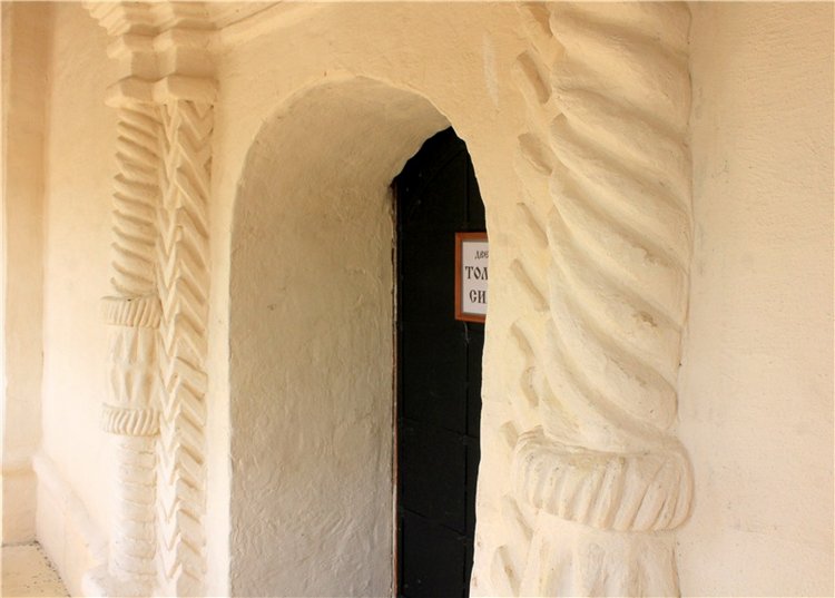 Накануне Светлого Праздника Пасхи. Старица, Свято-Успенский монастырь