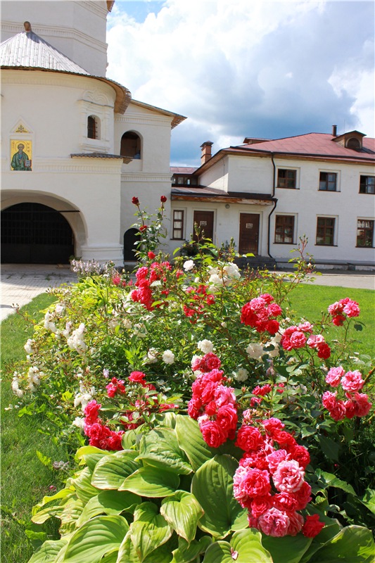 Любимая Старица. Свято-Успенский мужской монастырь