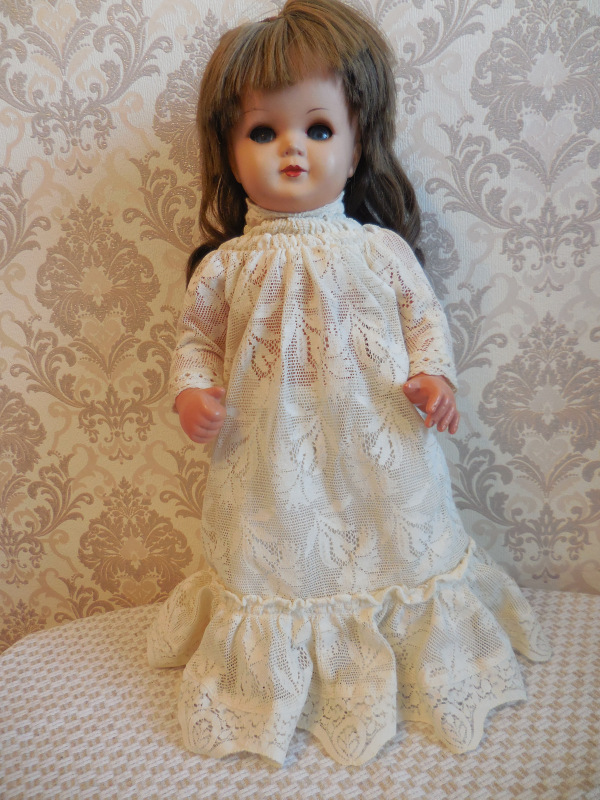 Юная фройляйн и непослушные косички