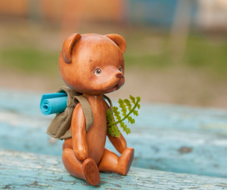 Деревянный мишка путешественник (фото 5)