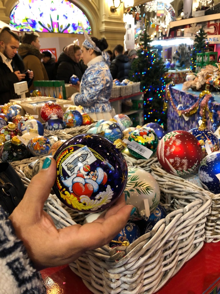 Москва предновогодняя... выставка новогодних елок в ГУМе - очень красиво