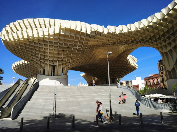 Тайна моего имени. Часть 8. Продолжение. Испания, Севилья. Удивительные вещи