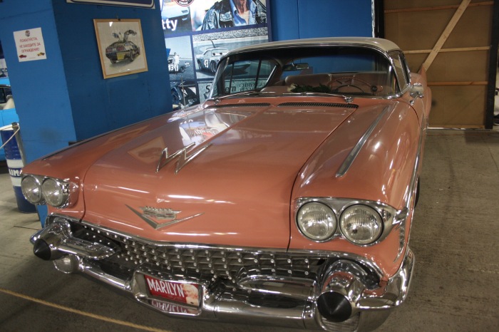 Петербург: выставка ретро автомобилей