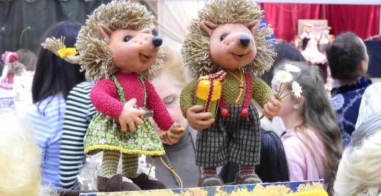XV Международный осенний салон авторских кукол на Тишинке с 4 по 6 октября 2019 года в Москве. ЁЖИКИ