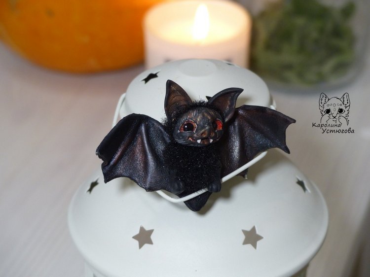 Миниатюрная летучая мышь — Игрушки в смешанной технике (мех и глина): Арт (фото 2)