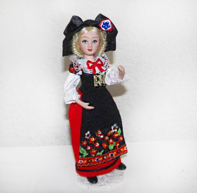 Весеннее путешествие по разным странам