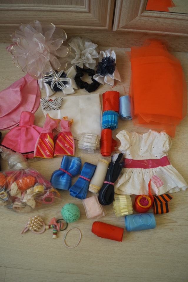 Приехали три посылки, открыла, а их четыре